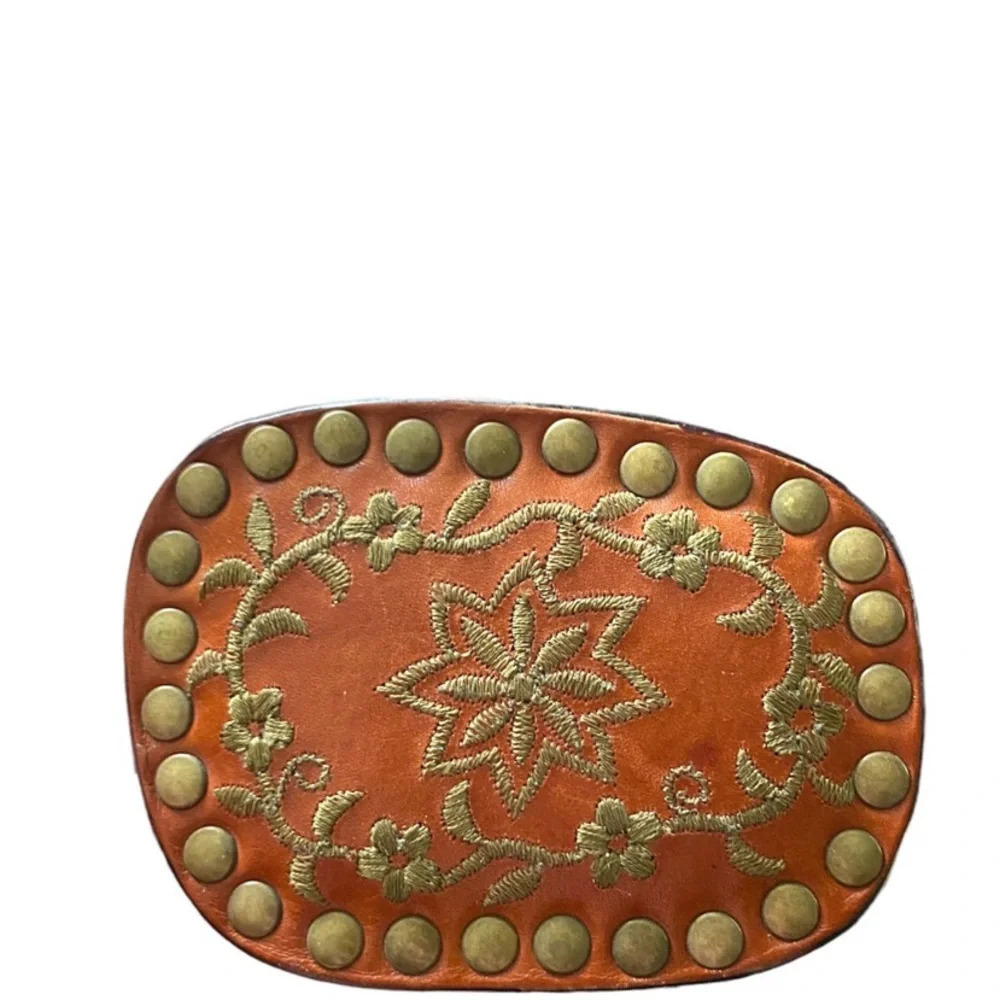 Leather belt buckle